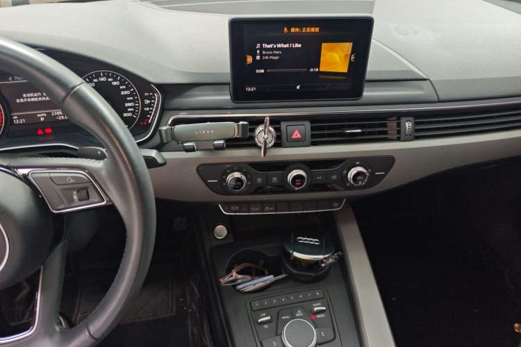 Used Audi A4L 2017 40 TFSI Ambition Edition Audio And AC Panel