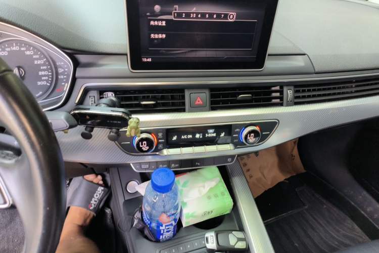 Used Audi A4L 2017 40 TFSI Fashion Model Audio And AC Panel