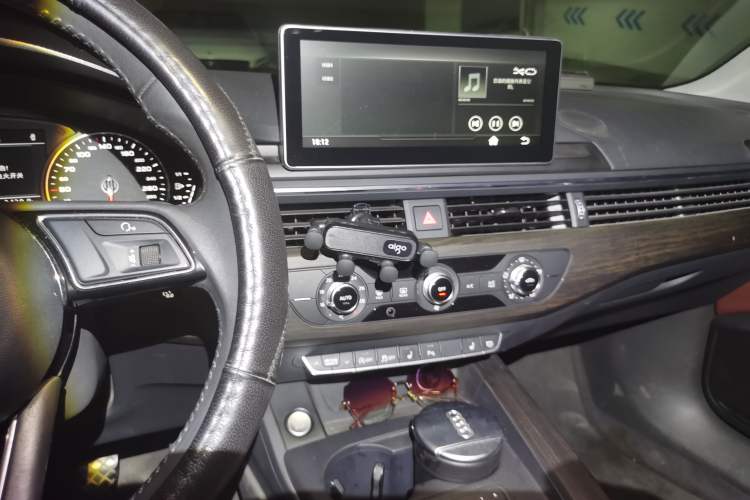 Used Audi A4L 2017 Plus 40 TFSI Ambition Model Audio And AC Panel