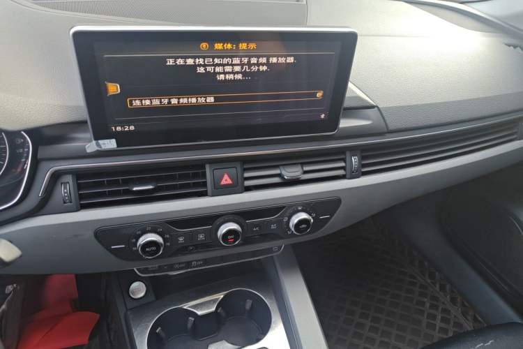 Used Audi A4L 2017 Plus 40 TFSI Ambition Model Audio And AC Panel