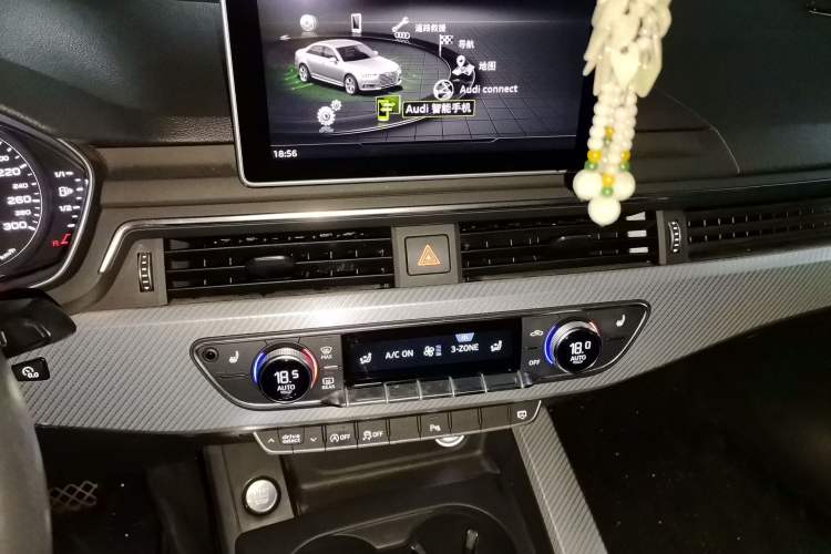Used Audi A4L 2017 40 TFSI Fashion Model Audio And AC Panel