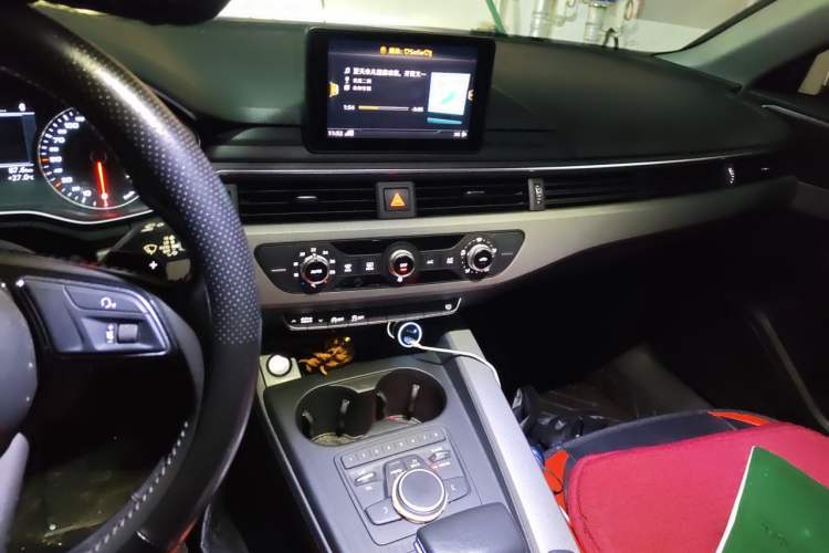 Used Audi A4L 2017 Plus 40 TFSI Ambition Model Audio And AC Panel