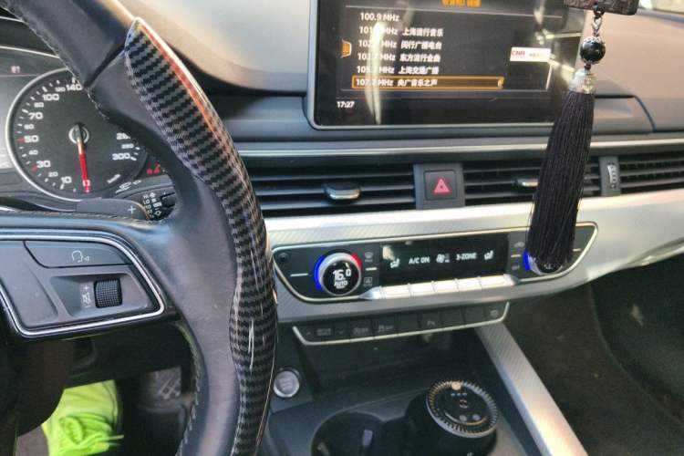 Used Audi A4L 2017 Plus 40 TFSI Fashion Model Audio And AC Panel
