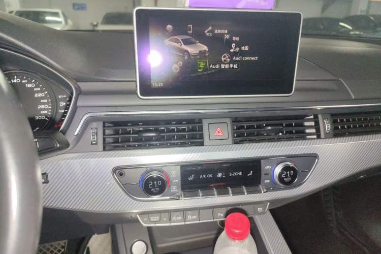 Used Audi A4L 2017 40 TFSI Fashion Model Audio And AC Panel