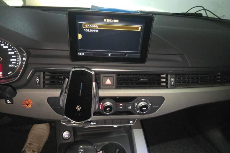 Used Audi A4L 2017 Plus 40 TFSI Ambition Model Audio And AC Panel