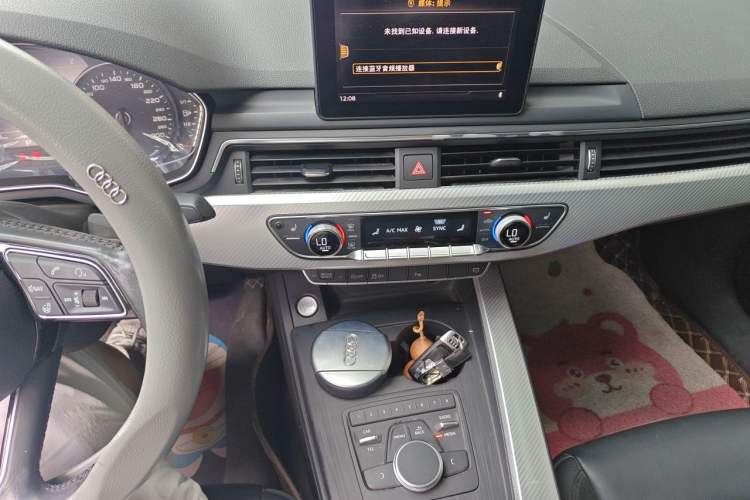 Used Audi A4L 2017 40 TFSI Fashion Model Audio And AC Panel