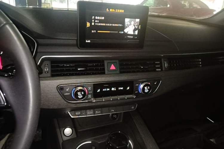 Used Audi A4L 2017 40 TFSI Style Edition Audio And AC Panel