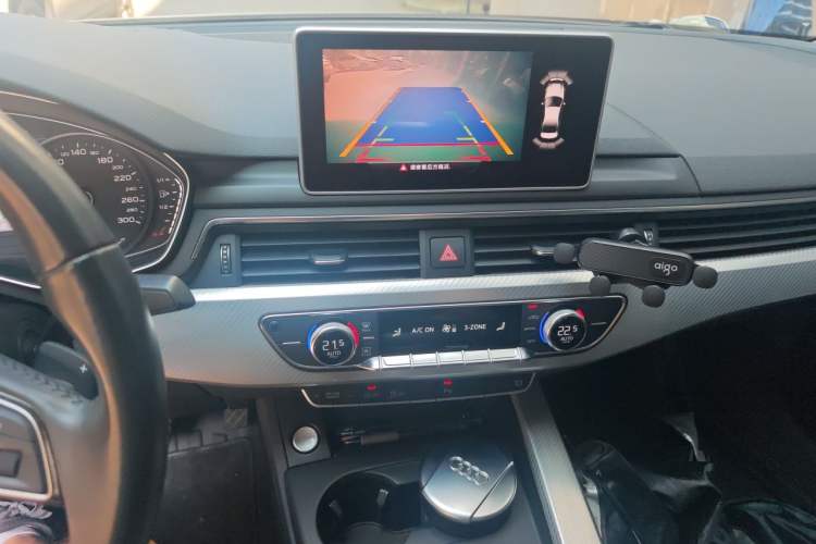 Used Audi A4L 2017 Plus 40 TFSI Ambition Model Audio And AC Panel