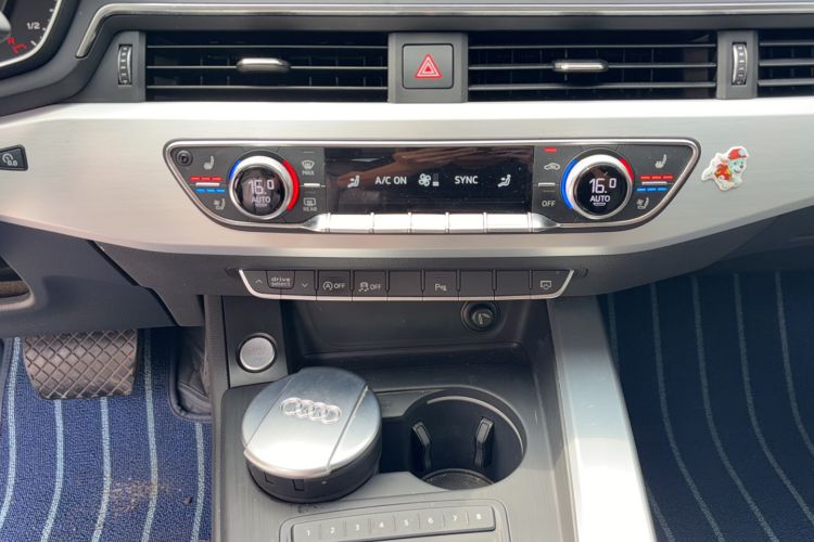 Used Audi A4L 2017 45 TFSI quattro Special Edition Audio And AC Panel