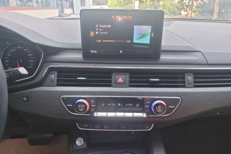 Used Audi A4L 2017 40 TFSI Style Edition Audio And AC Panel