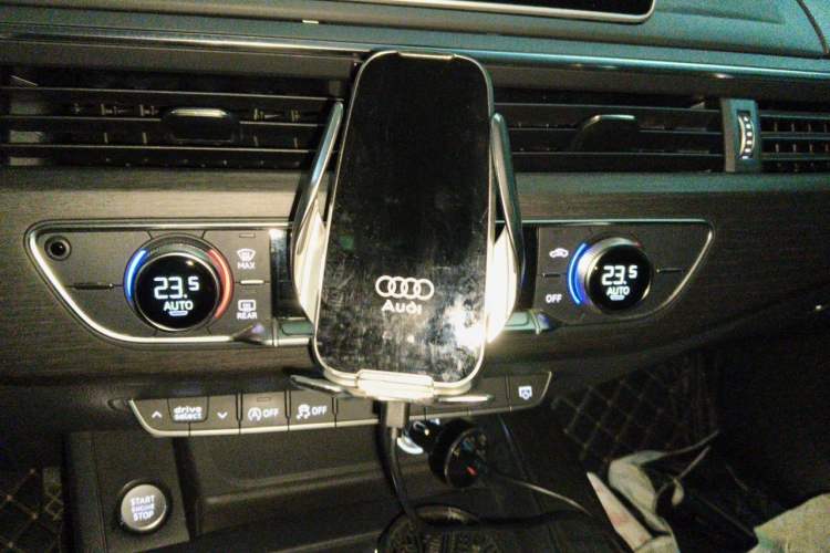 Used Audi A4L 2017 40 TFSI Style Edition Audio And AC Panel