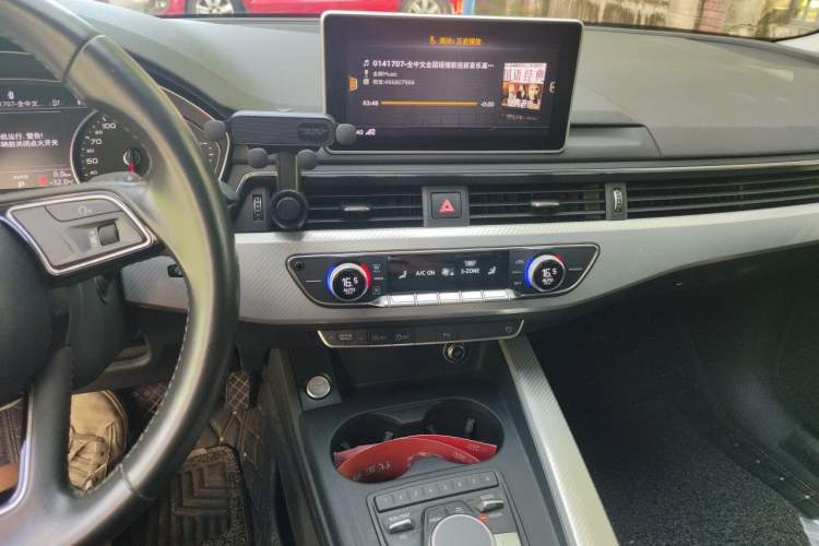 Used Audi A4L 2017 40 TFSI Fashion Model Audio And AC Panel