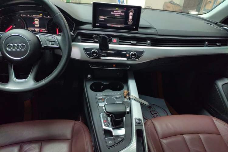 Used Audi A4L 2017 Plus 40 TFSI Fashion Model Audio And AC Panel