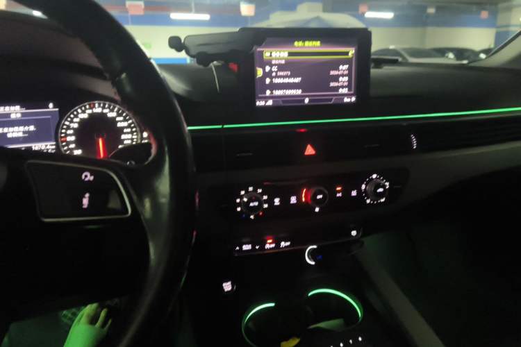 Used Audi A4L 2017 Plus 40 TFSI Ambition Model Audio And AC Panel