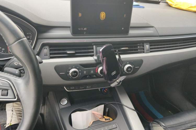 Used Audi A4L 2017 40 TFSI Ambition Edition Audio And AC Panel