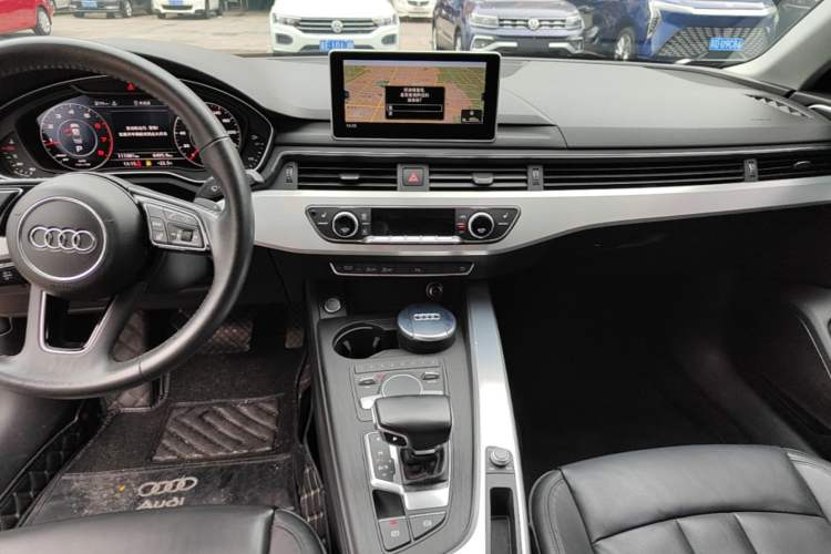 Used Audi A4L 2017 Plus 40 TFSI Sport Model Audio And AC Panel