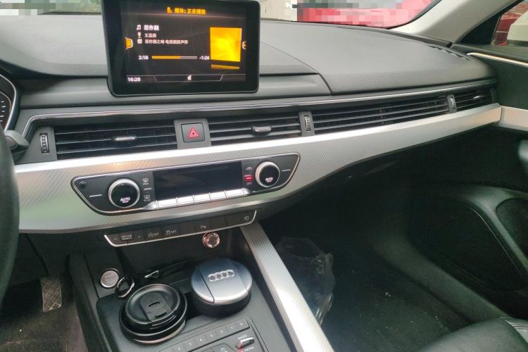 Used Audi A4L 2017 40 TFSI Fashion Model Audio And AC Panel
