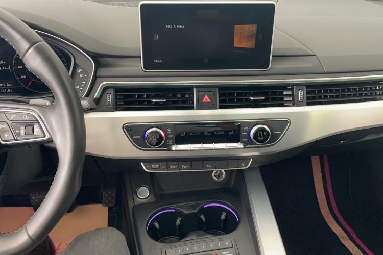 Used Audi A4L 2017 Plus 40 TFSI Sport Model Audio And AC Panel