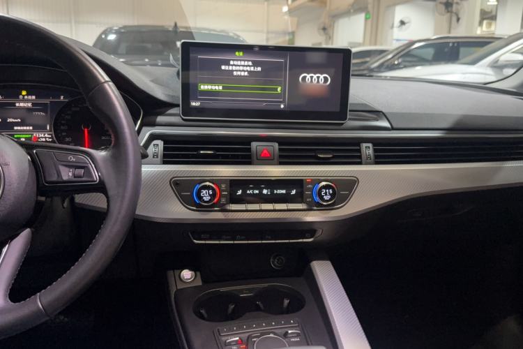 Used Audi A4L 2017 40 TFSI Fashion Model Audio And AC Panel