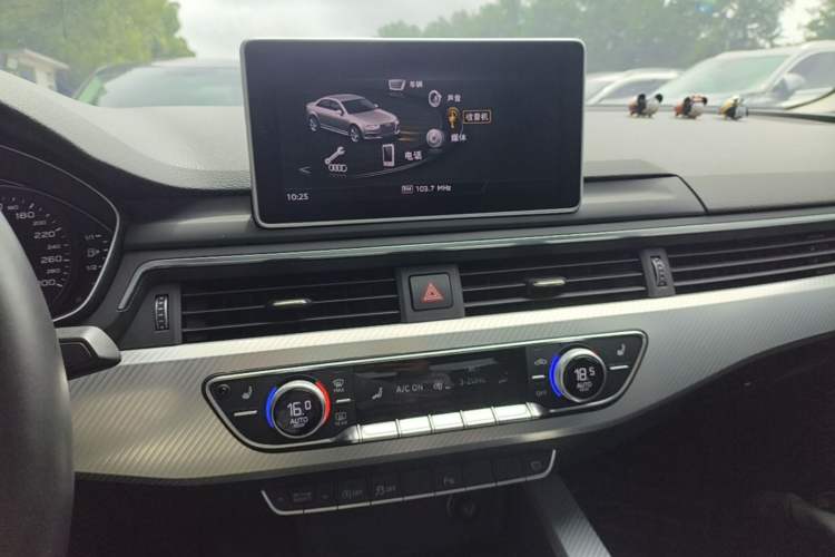 Used Audi A4L 2017 40 TFSI Fashion Model Audio And AC Panel