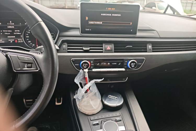 Used Audi A4L 2017 Plus 40 TFSI Fashion Model Audio And AC Panel
