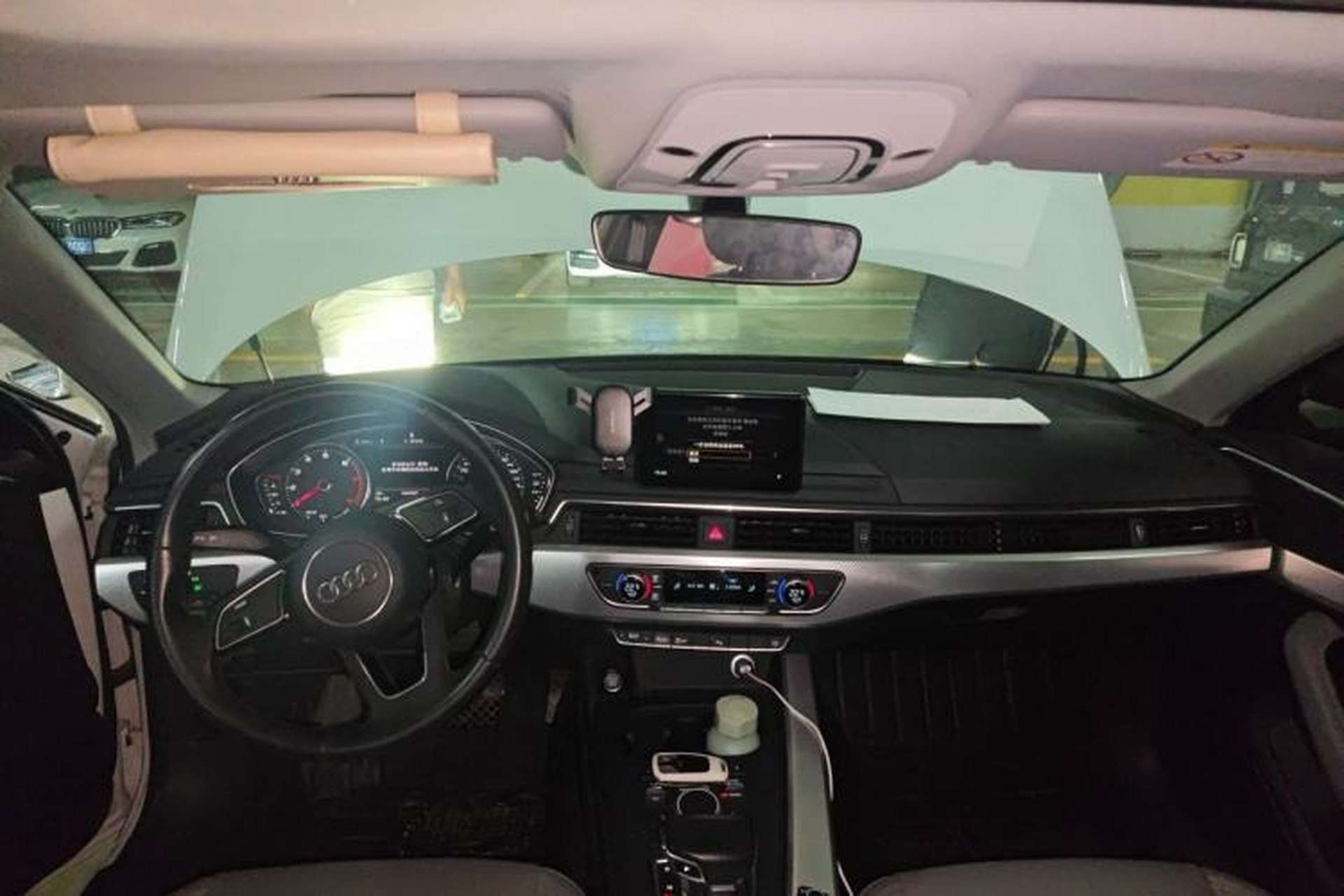 Used Audi A4L 2017 40 TFSI Fashion Model Center Console