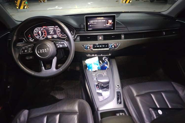 Used Audi A4L 2017 Plus 40 TFSI Style Edition Center Console