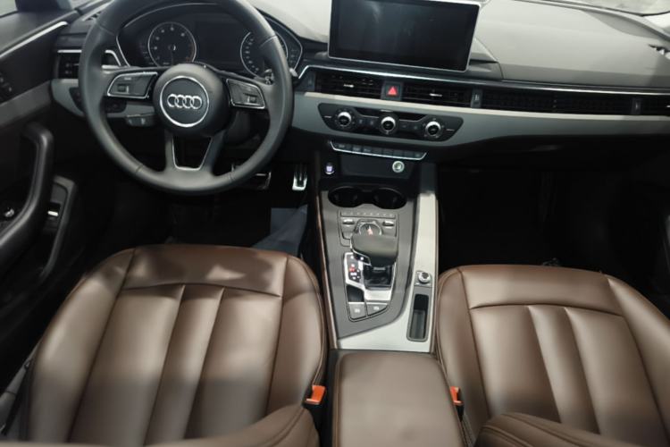 Used Audi A4L 2017 40 TFSI Ambition Edition Center Console