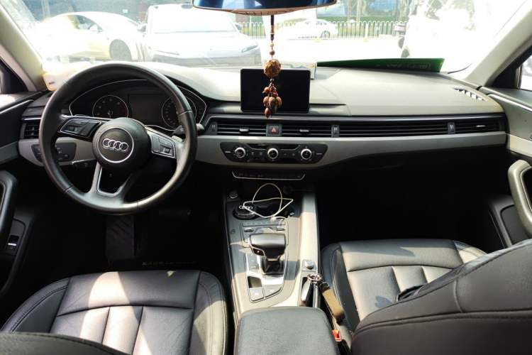 Used Audi A4L 2017 40 TFSI Ambition Edition Center Console