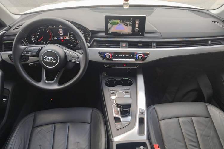 Used Audi A4L 2017 Plus 40 TFSI Ambition Model Center Console