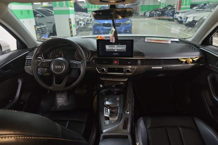 Used Audi A4L 2017 Plus 40 TFSI Ambition Model Center Console