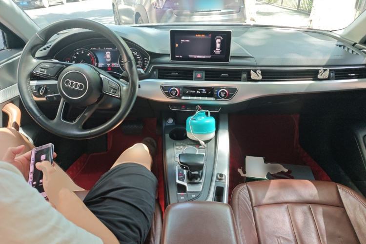 Used Audi A4L 2017 Plus 40 TFSI Fashion Model Center Console