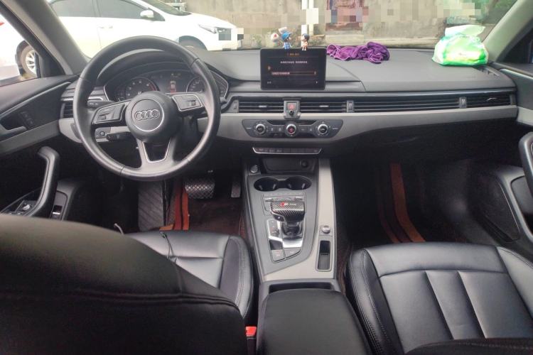 Used Audi A4L 2017 Plus 40 TFSI Ambition Model Center Console