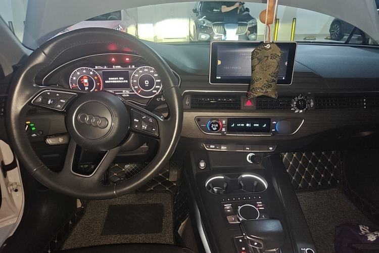 Used Audi A4L 2017 40 TFSI Style Edition Center Console