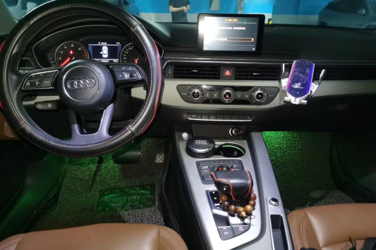 Used Audi A4L 2017 40 TFSI Ambition Edition Center Console