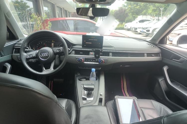 Used Audi A4L 2017 40 TFSI Style Edition Center Console