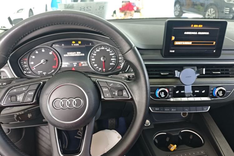 Used Audi A4L 2017 40 TFSI Style Edition Center Console