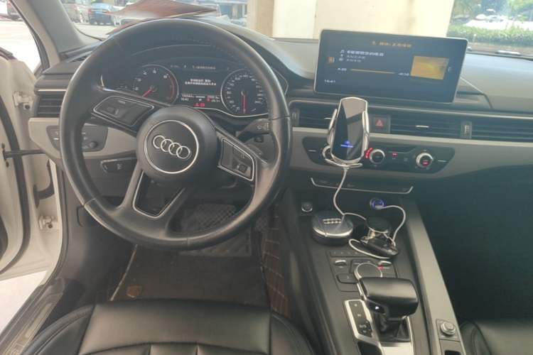 Used Audi A4L 2017 Plus 40 TFSI Ambition Model Center Console