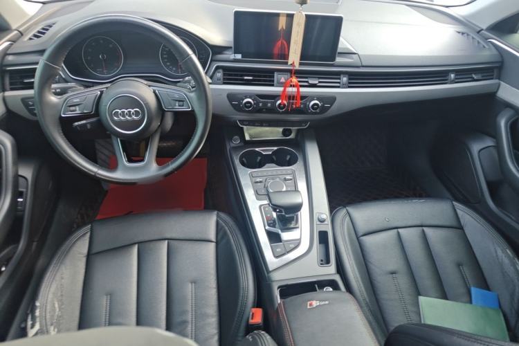 Used Audi A4L 2017 Plus 40 TFSI Ambition Model Center Console