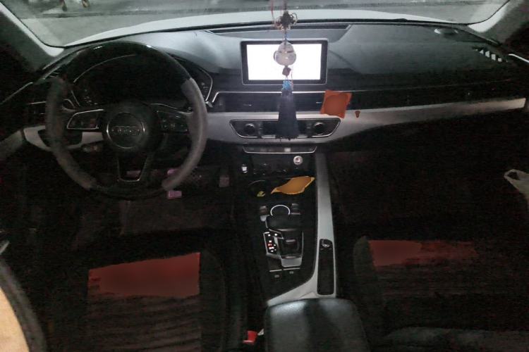 Used Audi A4L 2017 40 TFSI Sport Edition Center Console