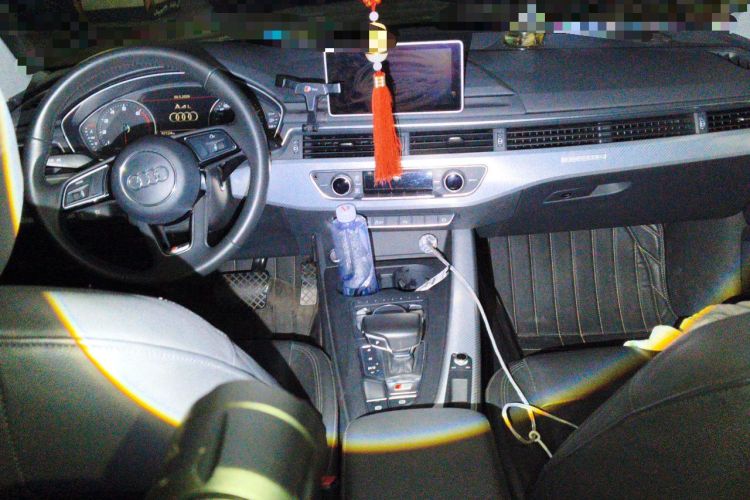 Used Audi A4L 2017 40 TFSI Fashion Model Center Console