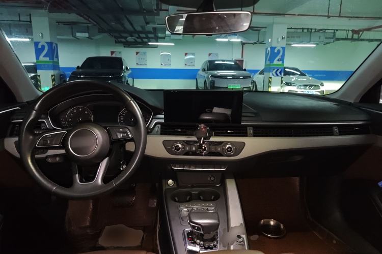 Used Audi A4L 2017 40 TFSI Fashion Model Center Console