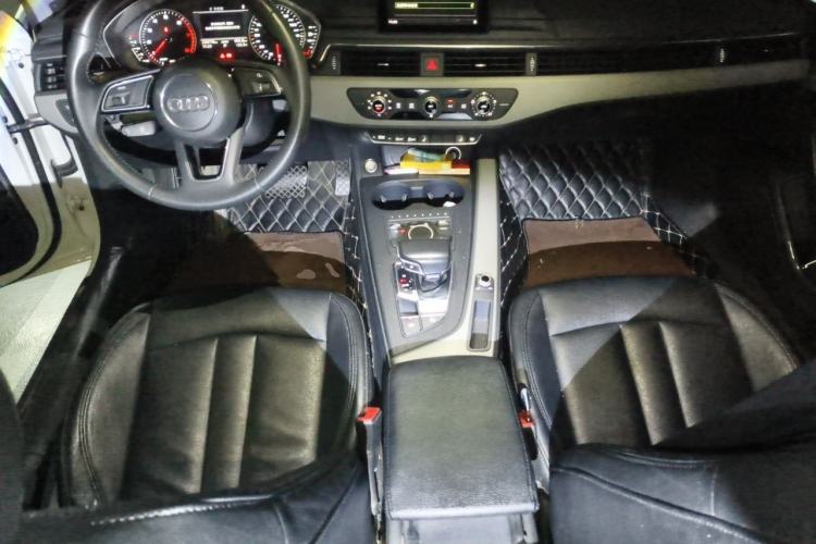 Used Audi A4L 2017 Plus 40 TFSI Ambition Model Center Console