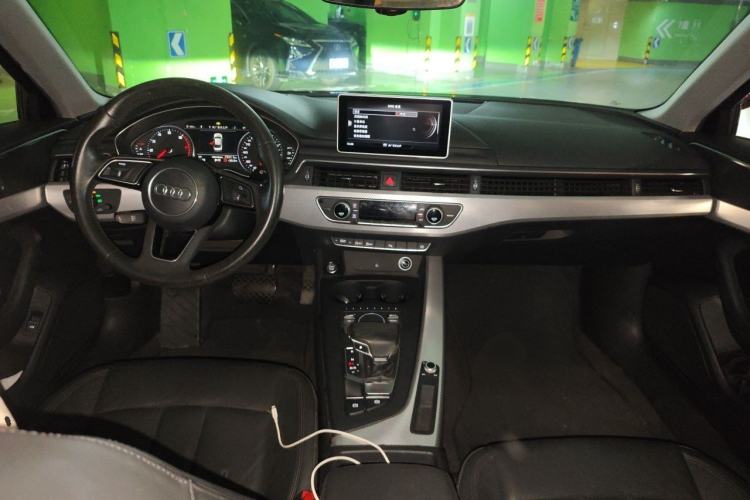 Used Audi A4L 2017 Plus 40 TFSI Fashion Model Center Console