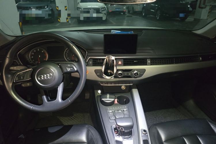 Used Audi A4L 2017 Plus 40 TFSI Ambition Model Center Console