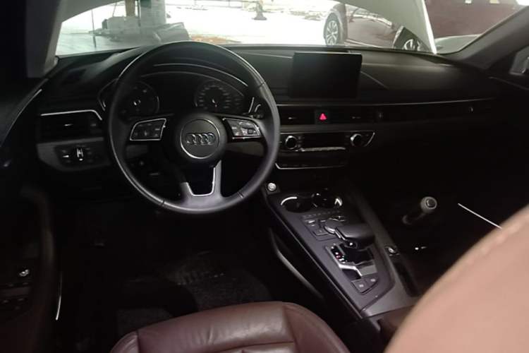 Used Audi A4L 2017 40 TFSI Style Edition Center Console
