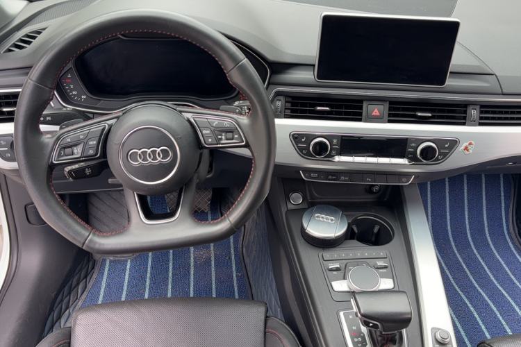 Used Audi A4L 2017 45 TFSI quattro Special Edition Center Console