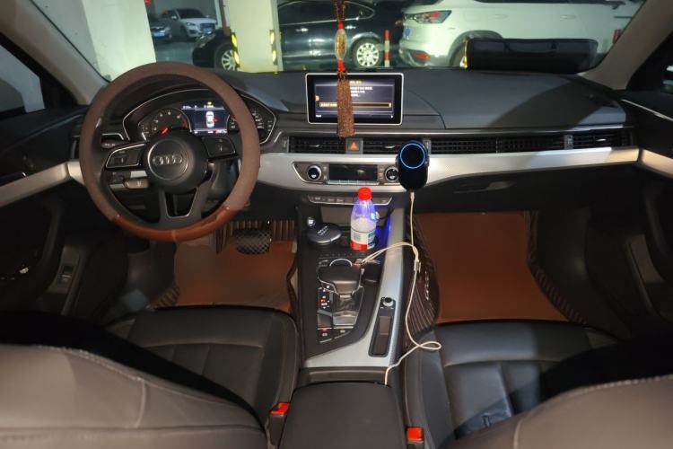 Used Audi A4L 2017 40 TFSI Fashion Model Center Console