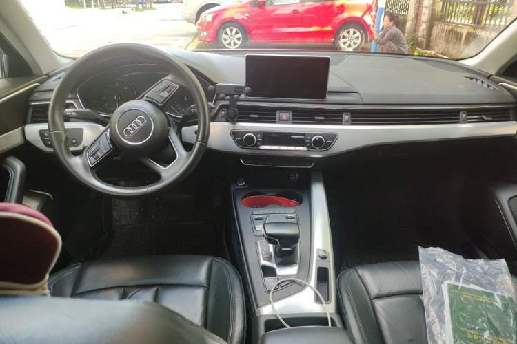 Used Audi A4L 2017 40 TFSI Fashion Model Center Console