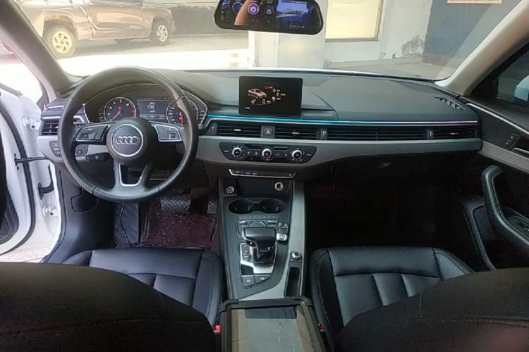 Used Audi A4L 2017 Plus 40 TFSI Ambition Model Center Console